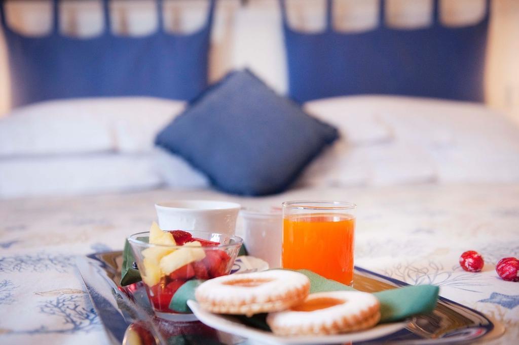 Bed and Breakfast A Due Passi Форте-деи-Марми Экстерьер фото